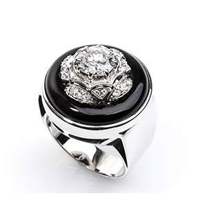 Gold, onyx and diamonds ring 18k white gold, ... 