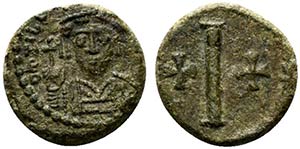 Tiberius II (578-582). Æ 10 Nummi (12mm, ... 