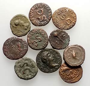 Lot of 10 Roman Imperial Æ Quadrantes, to ... 