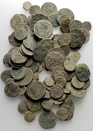 Lot of 100 Roman Imperial Æ coins, to be ... 