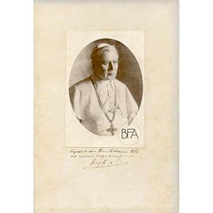 Pope Pius X with autograph. Albumen print on ... 