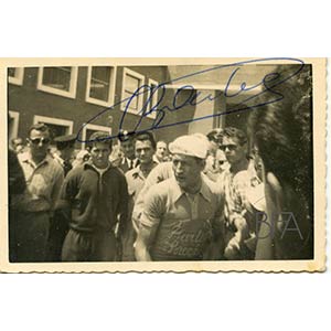 Gino Bartali with autograph. Print on baryta ... 