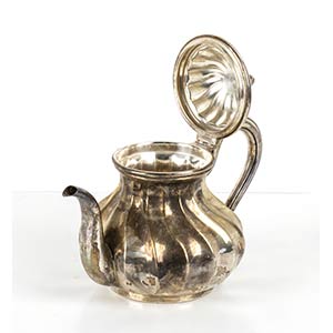 800/1000 Silver teapot - Italy, XX ... 