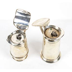 Two 800/1000 silver thermos jugs - ... 