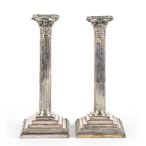 Pair of English silver plated candlesticks - ... 