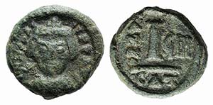 Heraclius (610-641). Æ 10 Nummi (13mm, ... 