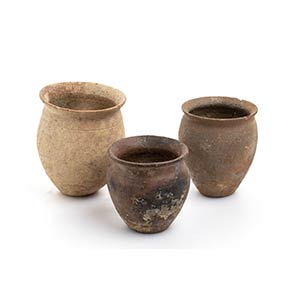 Lot of 3 (three) Roman pots, two intact one ... 