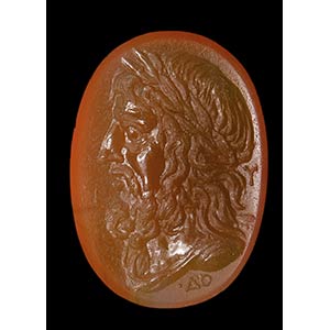 An important greek agate intaglio. Bust of ... 