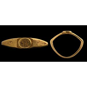 A roman gold ring. Inscription. 2nd-3rd ... 