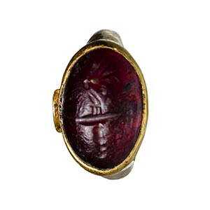 A late hellenistic gold ring with garnet ... 