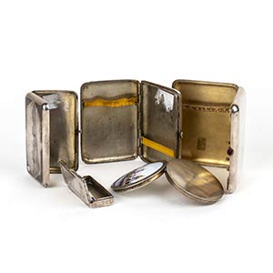 Five Russian silver snuff box1) ... 