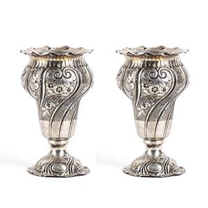 Pair of Italian silver vases - early 20th ... 