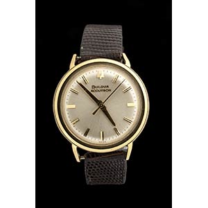 BULOVA ACCUTRON gold wristwatch, 1960s 
18k ... 