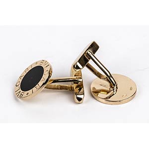 Gold and onyx cufflinks, mark of ... 