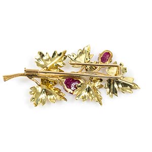 Gold and rubies brooch, mark of ... 