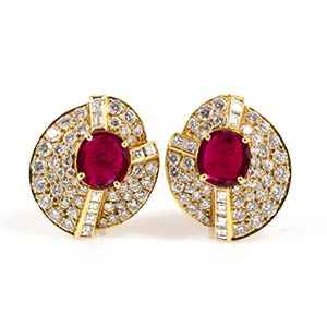 Gold rubies and diamonds earrings ... 