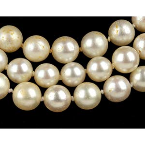 Pearls, gold and diamonds ... 