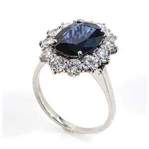 Gold sapphires and diamonds ring 18k white ... 