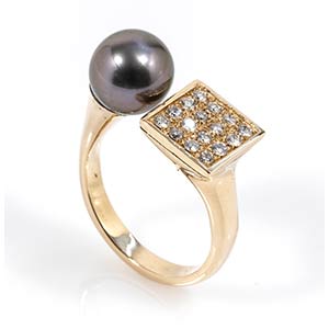 Tahiti pearl and diamond ring 18 kt rose ... 