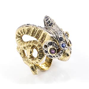 Sapphires and rubies gold ring18k yellow and ... 