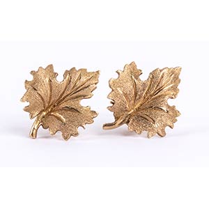 Leaf clip gold earrings18k yellow gold. ... 