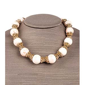 Gold, pink coral and diamonds necklacepink ... 