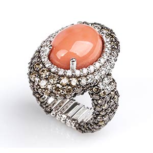 Gold, Mediterranean coral and diamonds ring ... 