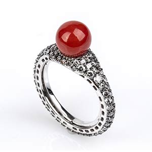 Gold, coral and grey diamonds ring18k white ... 