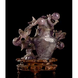 AN AMETHYST COMPOSITION 
China, 20th ... 