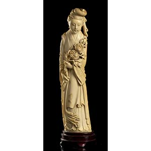 AN IVORY GUANYIN
China, early 20th ... 