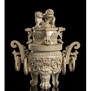 AN IVORY VASE WITH LID
China, early 20th ... 