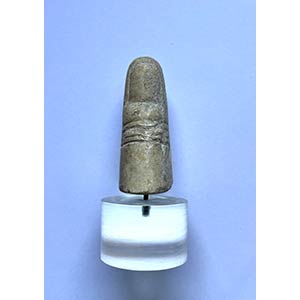 Roman marble finger, part of a pestle; 2nd - ... 