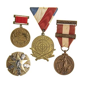 YUGOSLAVIAA LOT OF THREE MEDALS AND AN ... 