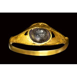 A late roman gold ring set with a ... 