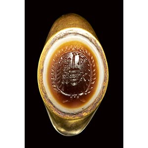A large banded agate intaglio set in a ... 