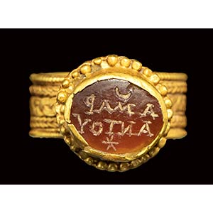 A late roman gold ring with carnelian ... 