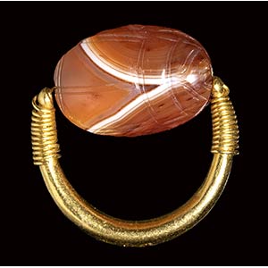 A fine etruscan banded agate ... 