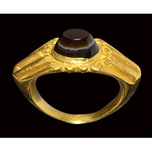 A late roman gold ring set with an ... 