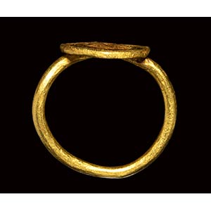 A byzantine gold engraved ring. ... 