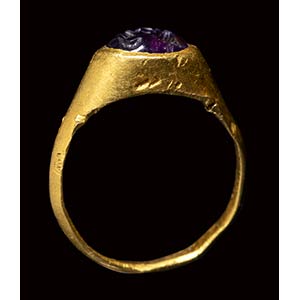 A greek hellenistic gold ring set ... 