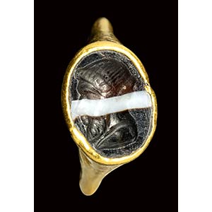 A late hellenistic gold ring set with a ... 