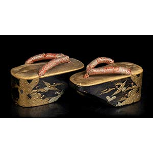ORIENTAL SHOESPair of Chinese clogs in wood ... 