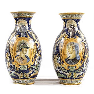 Pair of Italian majolica vases - Venetian ... 