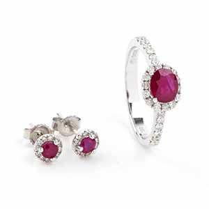 Gold ruby diamond ring and earrings   18k ... 