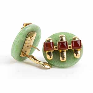 Gold earrings with jade and carnelian -  ... 
