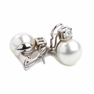 Australian pearl diamond earrings ... 