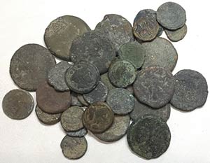 Lot of 31 Roman Republican Æ coins, to be ... 