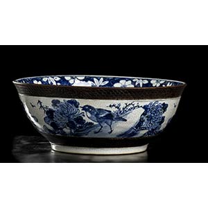 A LARGE BLUE AND WHITE PORCELAIN BASIN ... 