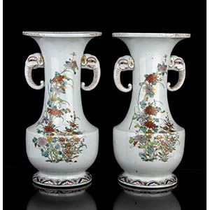 A PAIR OF PORCELAIN VASES WITH ... 