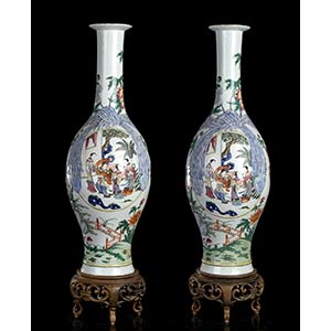 A PAIR OF LARGE AND IMPORTANT PORCELAIN ... 